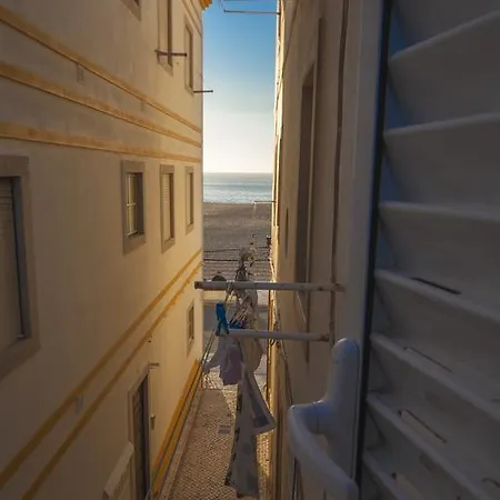 Casa Da Liberdade Em * Nazaré